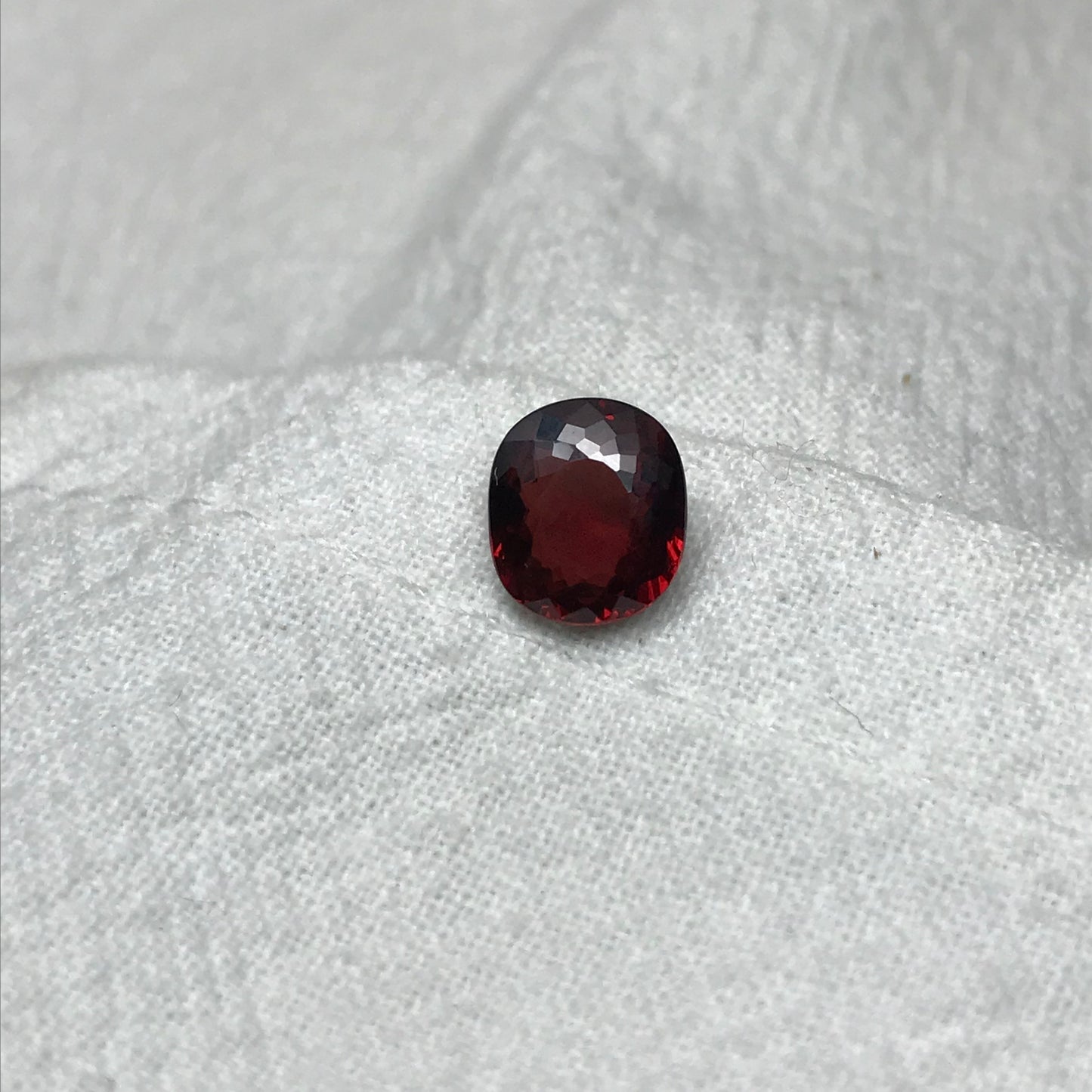 8x7mm Natural Red Garnet, 2 Carat, Oval cut Deep Orangey Red Garnet