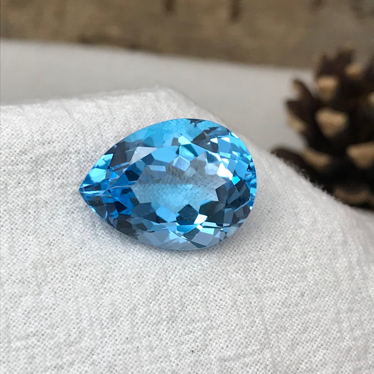 20x15mm Blue Topaz Pear Cut, 20.59 carat Loose Faceted Gem, Natural Topaz, US Seller