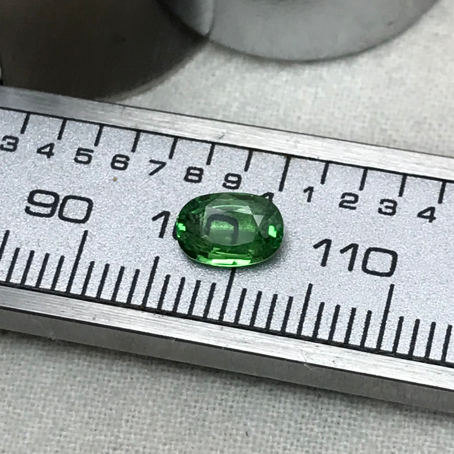 0.66 carat Natural Tsavorite Garnet 7x4.5mm Faceted Oval cut