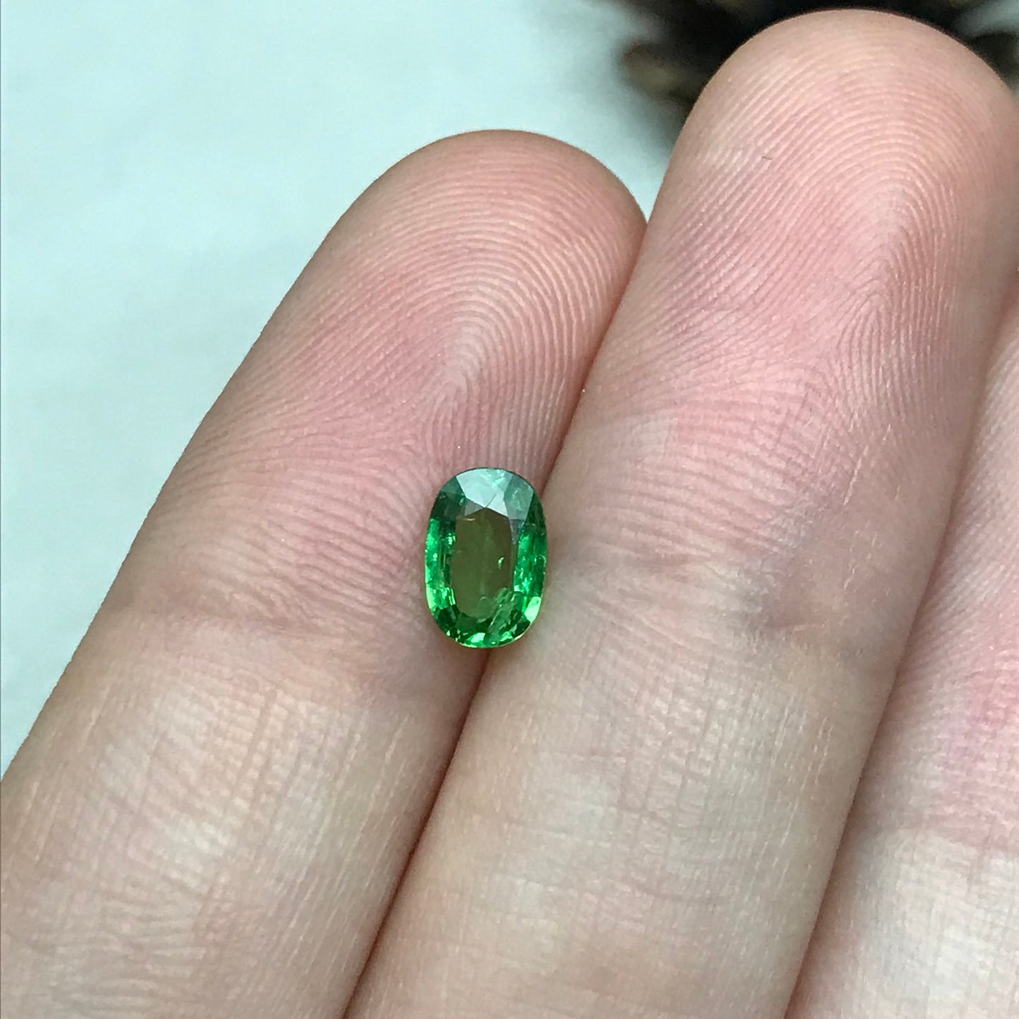 0.66 carat Natural Tsavorite Garnet 7x4.5mm Faceted Oval cut