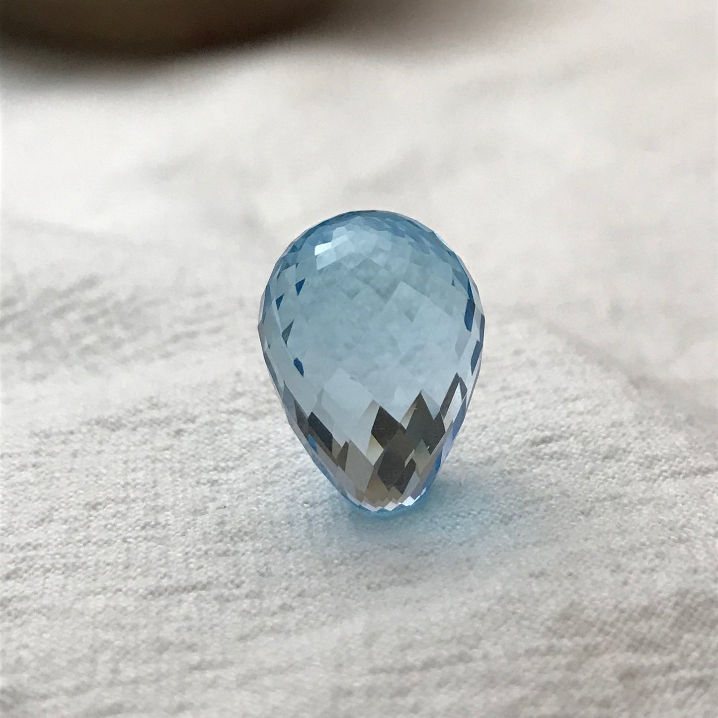 17.7mm Blue Topaz Briolette Cut, 25.34 carat Loose Faceted Gem, Topaz Bead, Undrilled Briolette