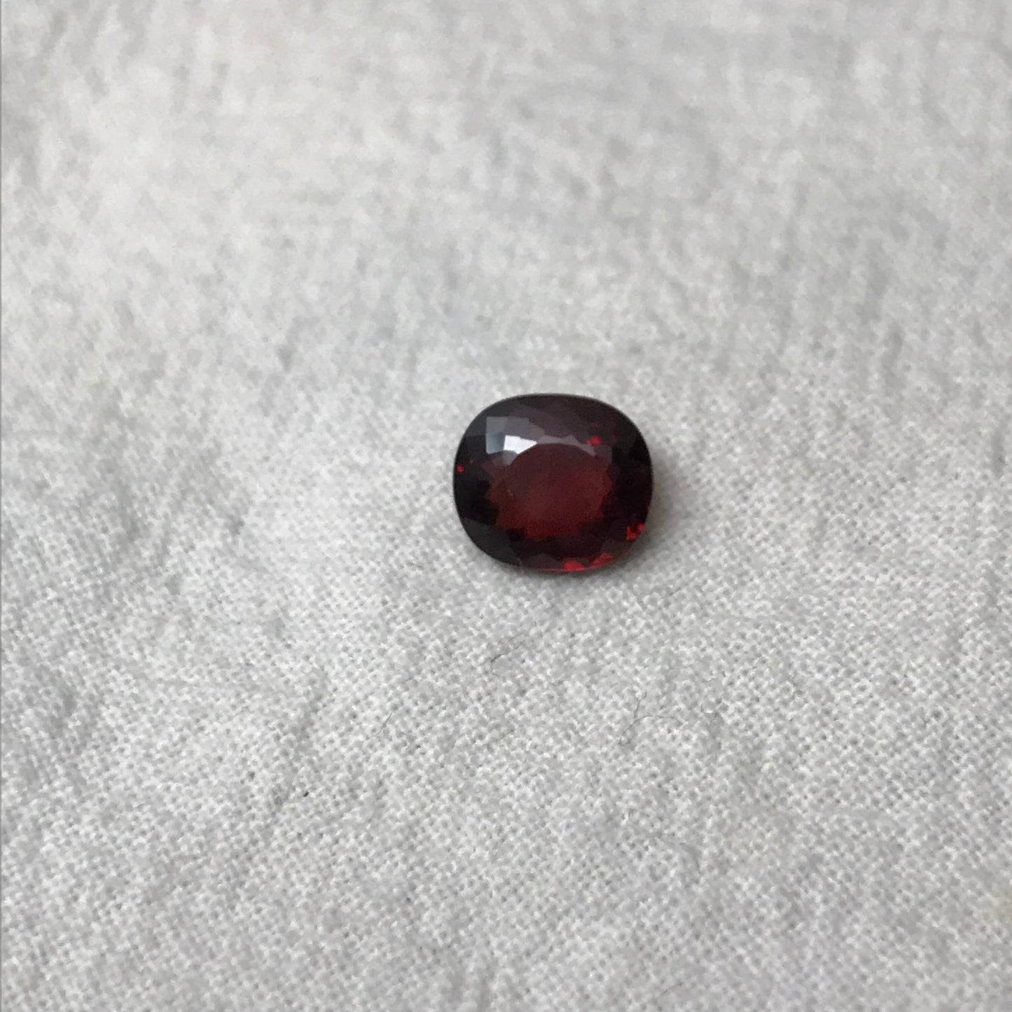 8x7mm Natural Red Garnet, 2 Carat, Oval cut Deep Orangey Red Garnet