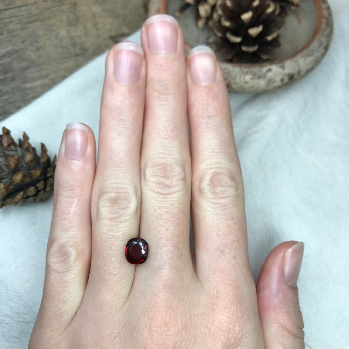 8x7mm Natural Red Garnet, 2 Carat, Oval cut Deep Orangey Red Garnet