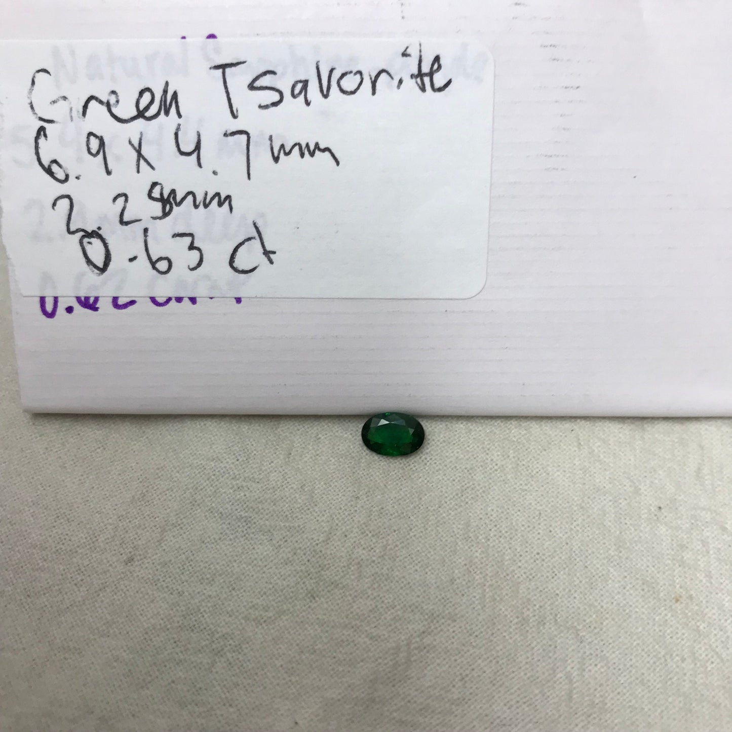 0.63 carat Natural Green Tsavorite Garnet 7x4.7mm Faceted Oval cut, Rich Emerald Green