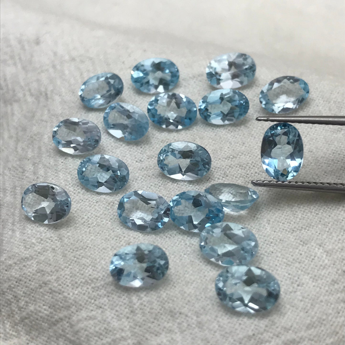 ONE- 7x5mm Sky Blue Topaz Oval Cut, Faceted Loose Unmounted Gemstone