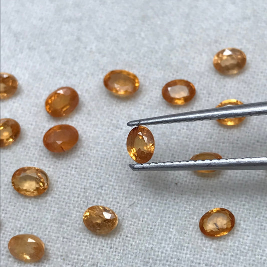 ONE- 4x3mm Orange Spessartite Garnet Oval Cut, Faceted Loose Unmounted Gemstone