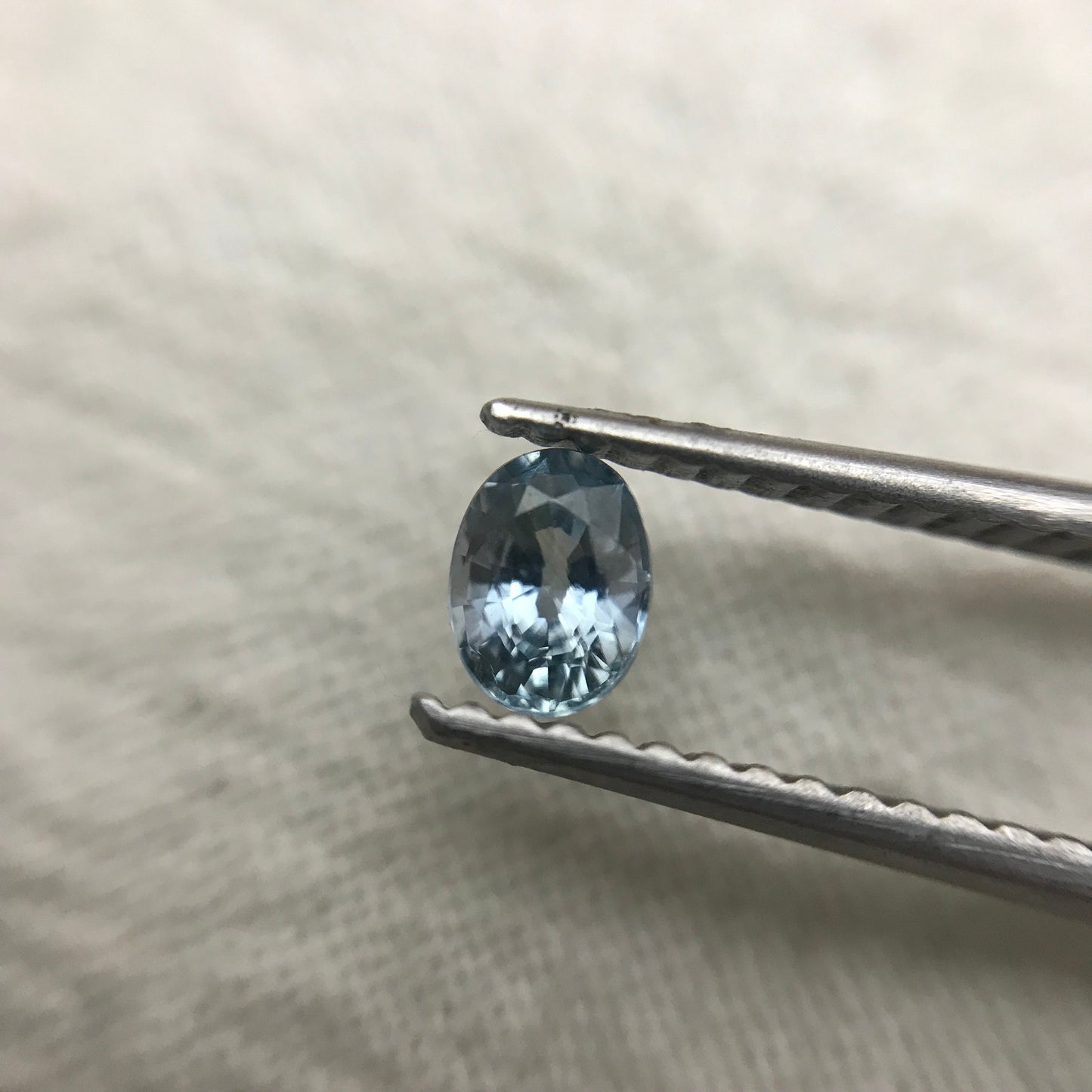 0.40 carat Natural Blue Sapphire 4.6x3.4mm Oval Cut, Heated, Faceted Loose Gemstone, Ice Sapphire, 4.5x3.5mm