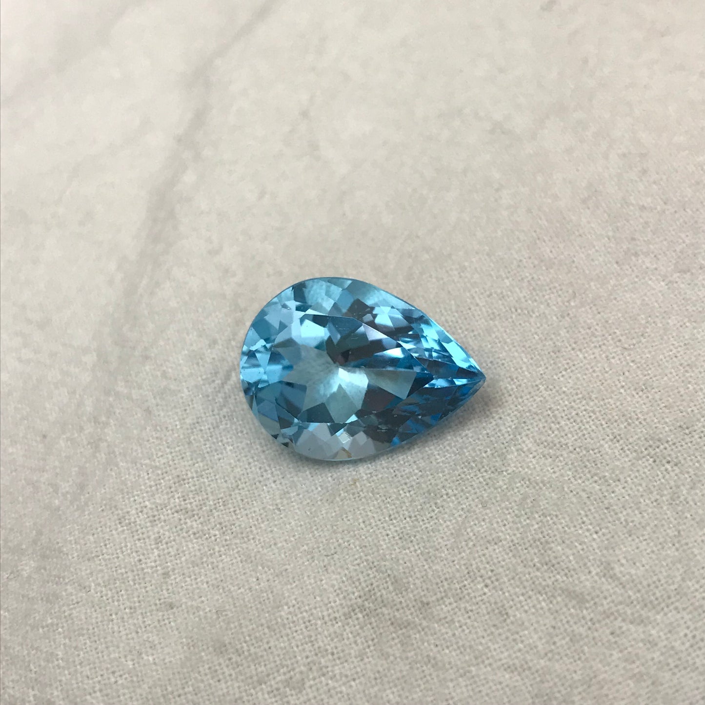 20x15mm Blue Topaz Pear Cut, 18.85 carat Loose Faceted Gem, Natural Topaz, Sky Blue