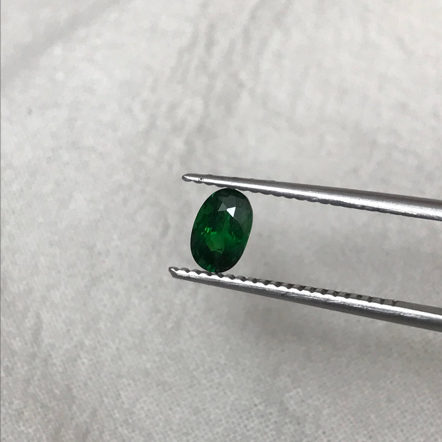 6x4mm carat Natural Green Tsavorite Garnet 0.68 carat Oval Cut, Faceted Loose Rich Green