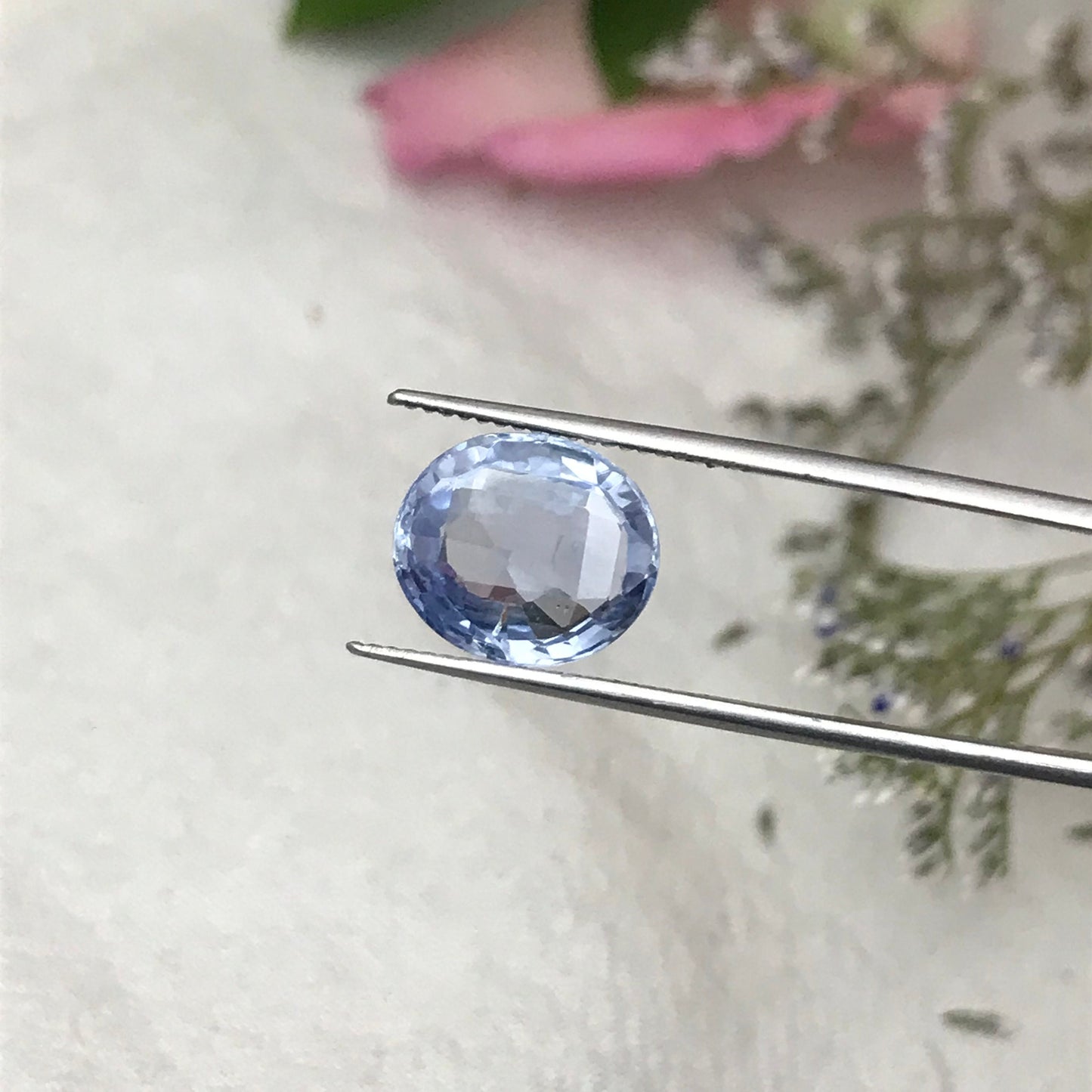 5.51 Ct. Sri Lanka Blue Sapphire GIA Certified Natural Unheated 11.6x10mm Oval cut Faceted Loose  Light BlueSapphire