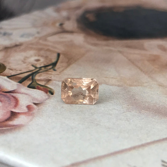 1.81 ct Natural Peach Sapphire 7x5mm Octagon Cut Yellow Peach Corundum Gem Faceted Loose Unmounted Gemstone, Earth Mined