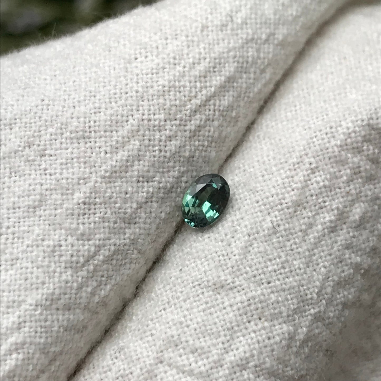 0.22 Ct. Natural Alexandrite 4.3x3.1mm Green to Purple Color Change Loose Oval Chrysoberyl