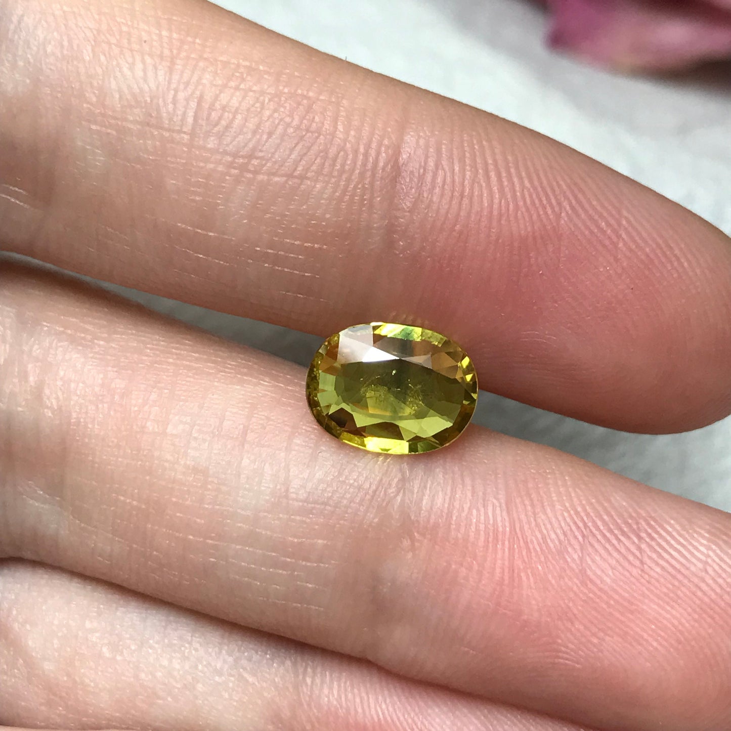 2.41 Ct Yellow Sapphire 9.7x7.4mm Oval Cut Beryllium Treated Sapphire, Faceted Loose Gemstone, BE Treated Parti Sapphire