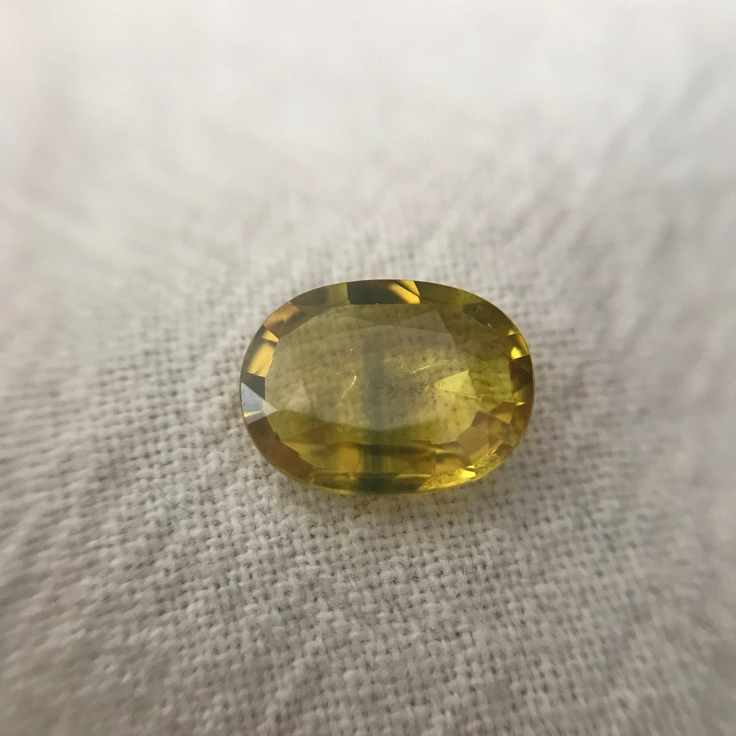 2.41 Ct Yellow Sapphire 9.7x7.4mm Oval Cut Beryllium Treated Sapphire, Faceted Loose Gemstone, BE Treated Parti Sapphire