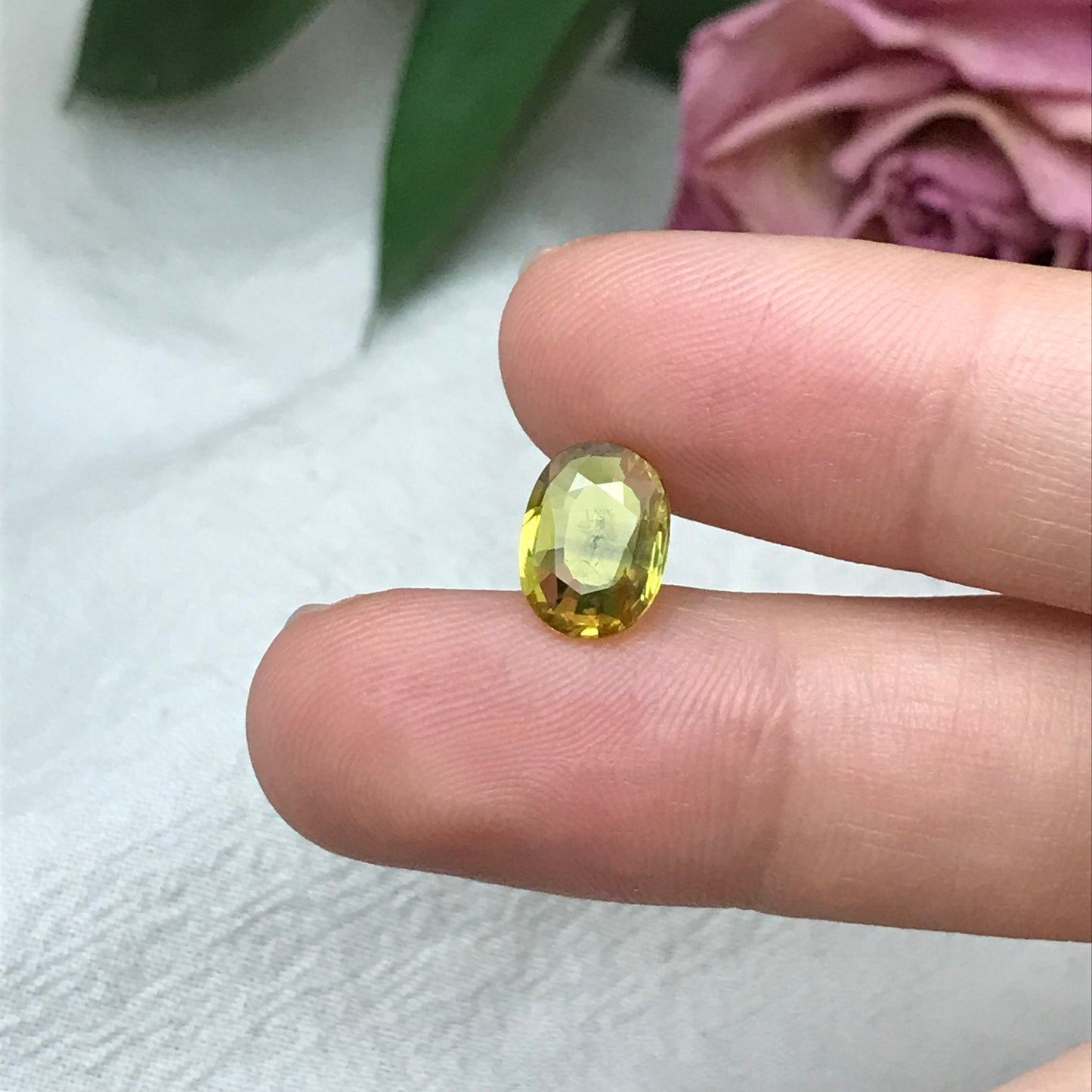 2.41 Ct Yellow Sapphire 9.7x7.4mm Oval Cut Beryllium Treated Sapphire, Faceted Loose Gemstone, BE Treated Parti Sapphire