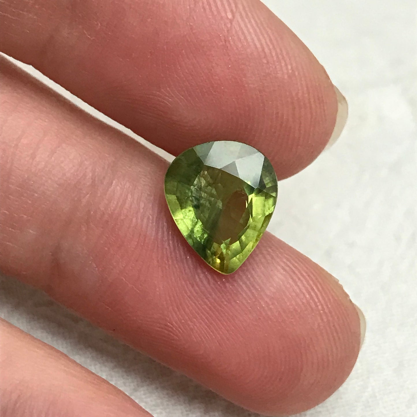 3.24 Ct BE Treated Green Sapphire 10.5x9mm Pear cut, Natural BERYLLIUM TREATED, Faceted Loose Yellow-Green and Blue Sapphire