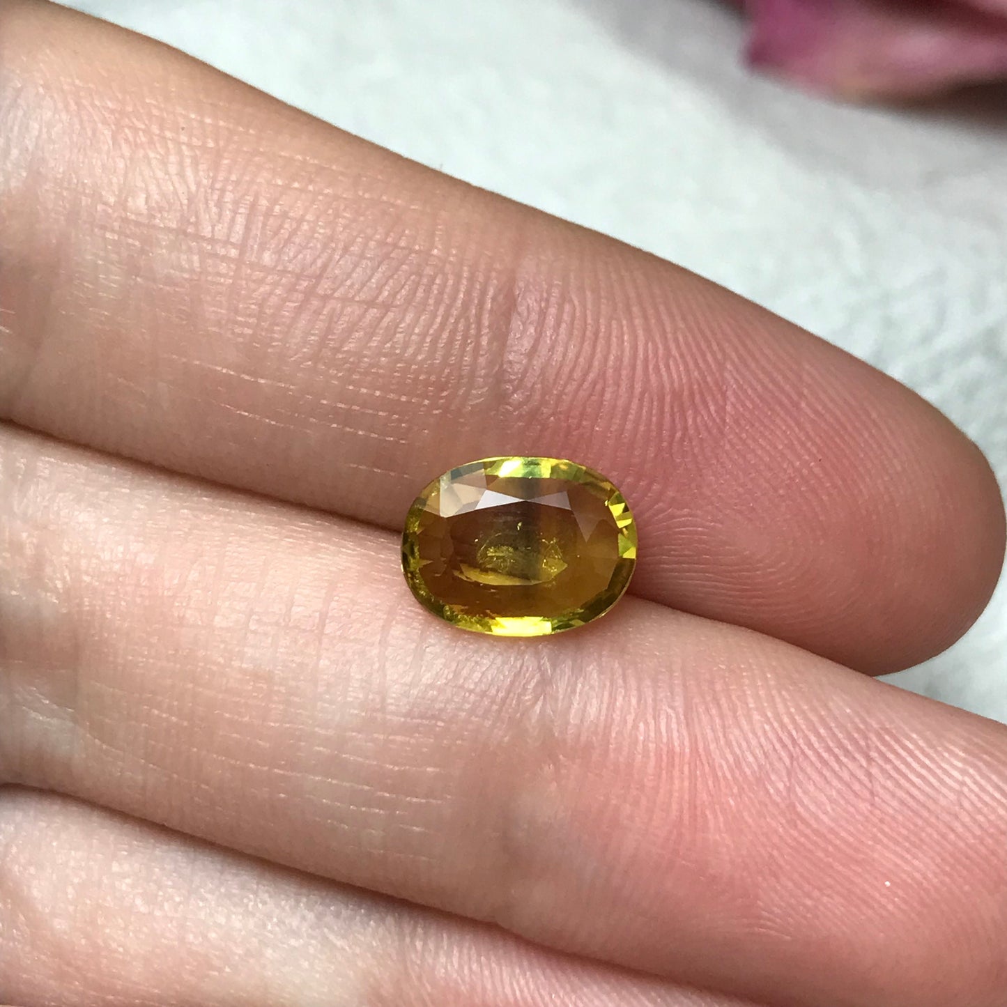 2.41 Ct Yellow Sapphire 9.7x7.4mm Oval Cut Beryllium Treated Sapphire, Faceted Loose Gemstone, BE Treated Parti Sapphire