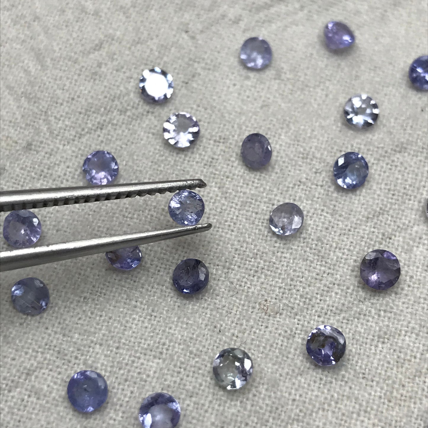 One 3mm Violet Tanzanite Approx. 0.10 carat Round Cut, Faceted Loose Gemstone, Natural Tanzanite, Zoisite