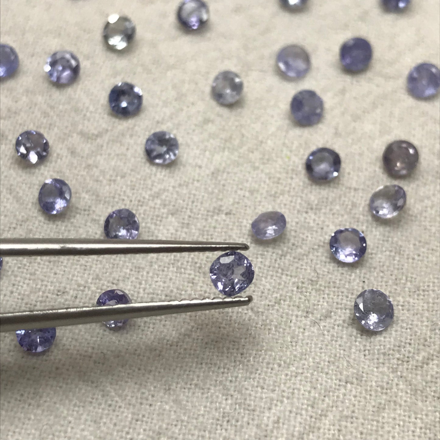 One 3mm Violet Tanzanite Approx. 0.10 carat Round Cut, Faceted Loose Gemstone, Natural Tanzanite, Zoisite