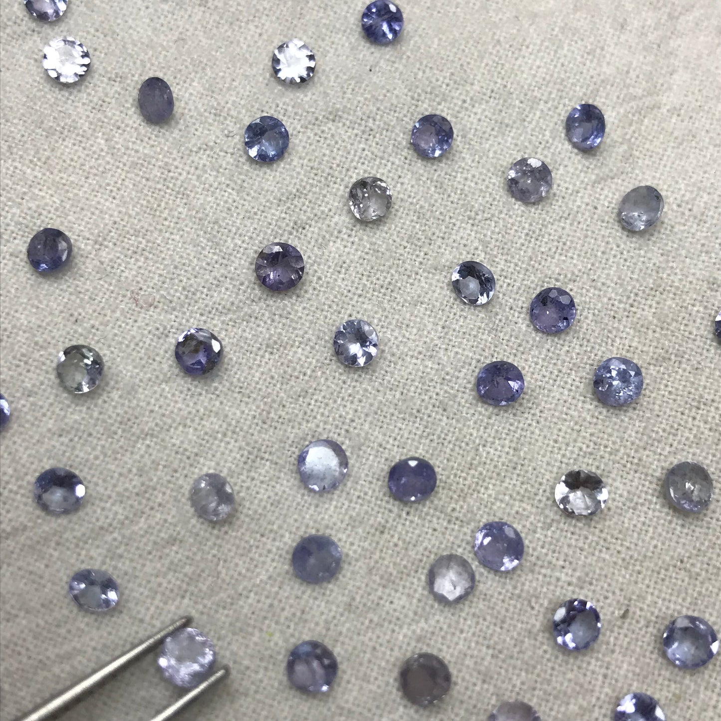 One 3mm Violet Tanzanite Approx. 0.10 carat Round Cut, Faceted Loose Gemstone, Natural Tanzanite, Zoisite