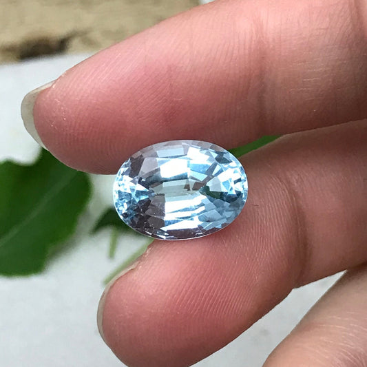 7.9 Carat Blue Topaz Oval Cut 14x10mm Loose Gem, Faceted Topaz