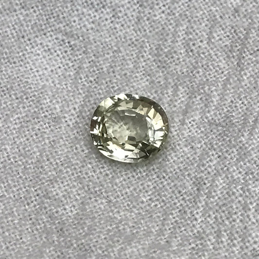 Natural Light Yellow Sapphire 1.24 cts 6.7x5.8mm Oval Corundum Gem Faceted Loose Unmounted Gemstone Heated