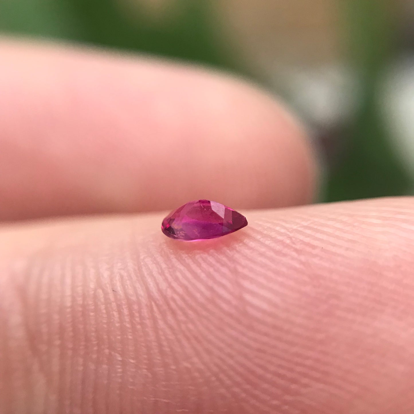 0.11 ct Red Beryl 4x2.6mm Pear Cut, Natural Utah Red Beryl, Faceted Bixbite, VS! Rare Gemstone