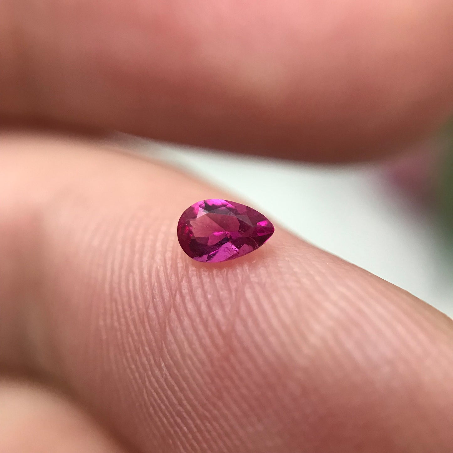 0.11 ct Red Beryl 4x2.6mm Pear Cut, Natural Utah Red Beryl, Faceted Bixbite, VS! Rare Gemstone