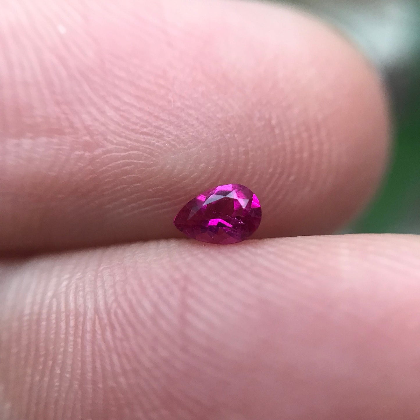 0.11 ct Red Beryl 4x2.6mm Pear Cut, Natural Utah Red Beryl, Faceted Bixbite, VS! Rare Gemstone