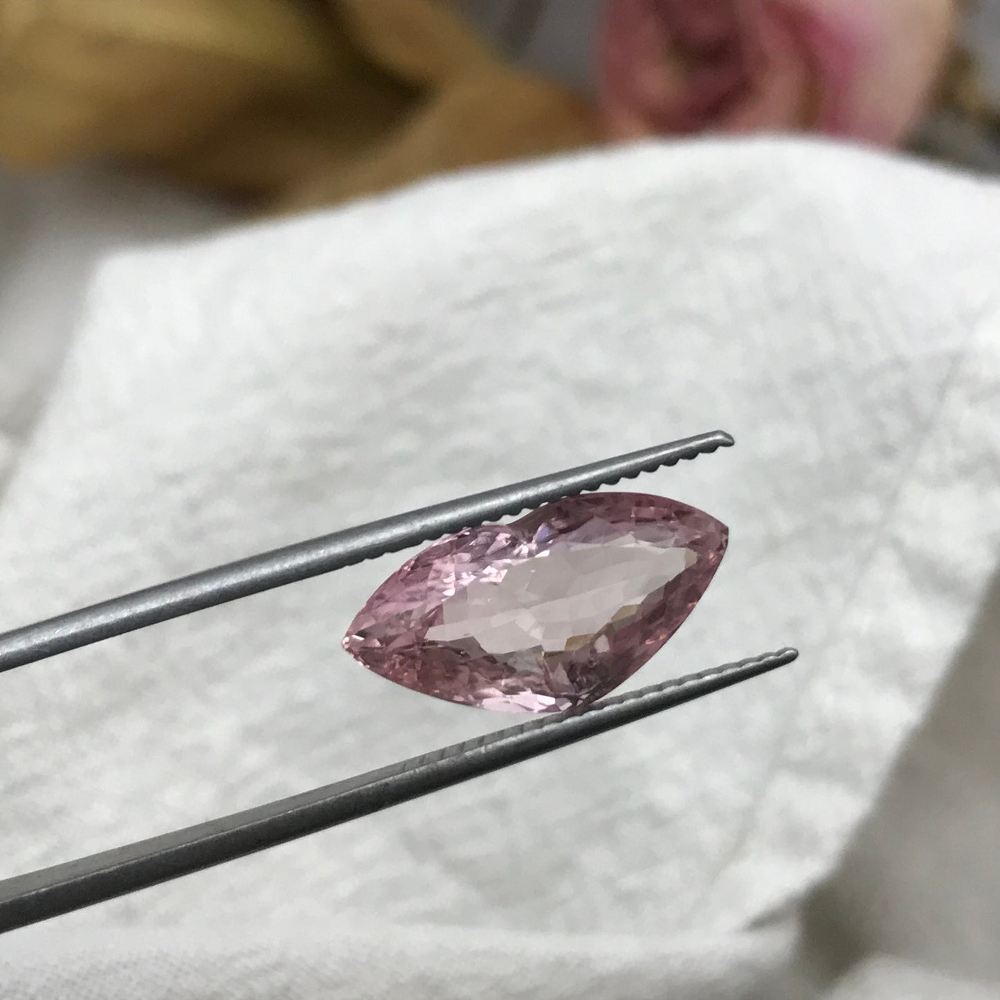 4.42 Carat Pink Tourmaline 15.68x7.93mm Lips Shaped Cut, Unmounted Faceted Loose Gemstone for Jewelry Setting