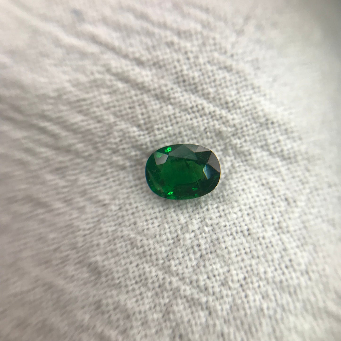 0.48 carat Natural Green Tsavorite Garnet 5.6x4.18mm Oval Cut, Faceted Loose Gemstone