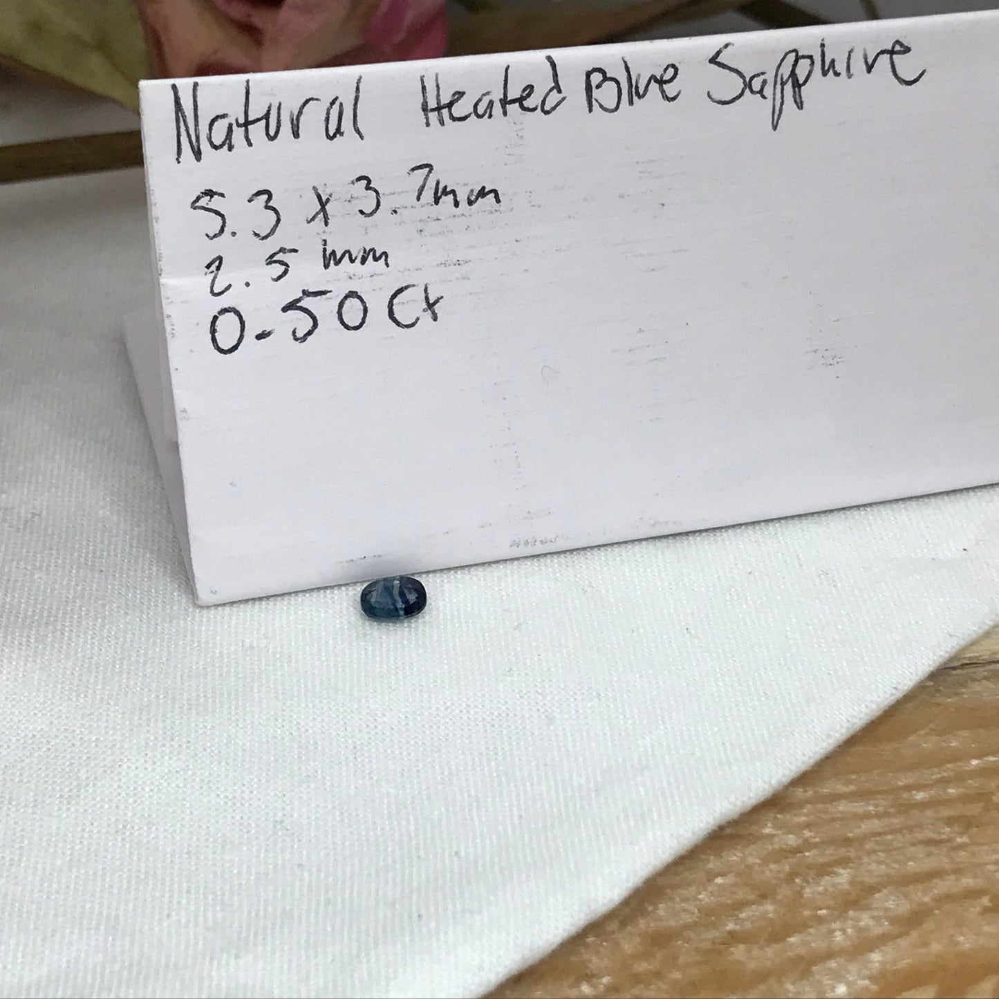0.50 carat Blue Sapphire 5.3x3.7mm Oval Cut, Faceted Loose Natural Parti Sapphire