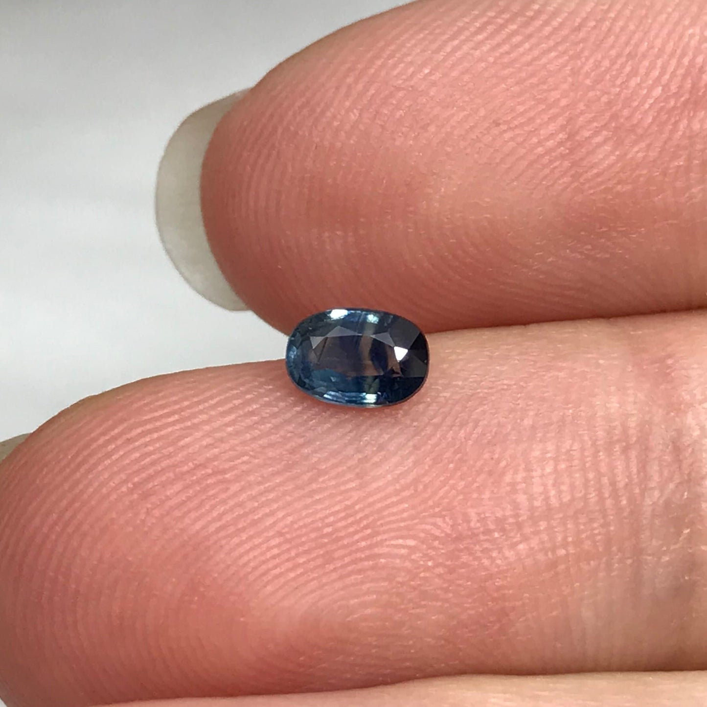 0.50 carat Blue Sapphire 5.3x3.7mm Oval Cut, Faceted Loose Natural Parti Sapphire