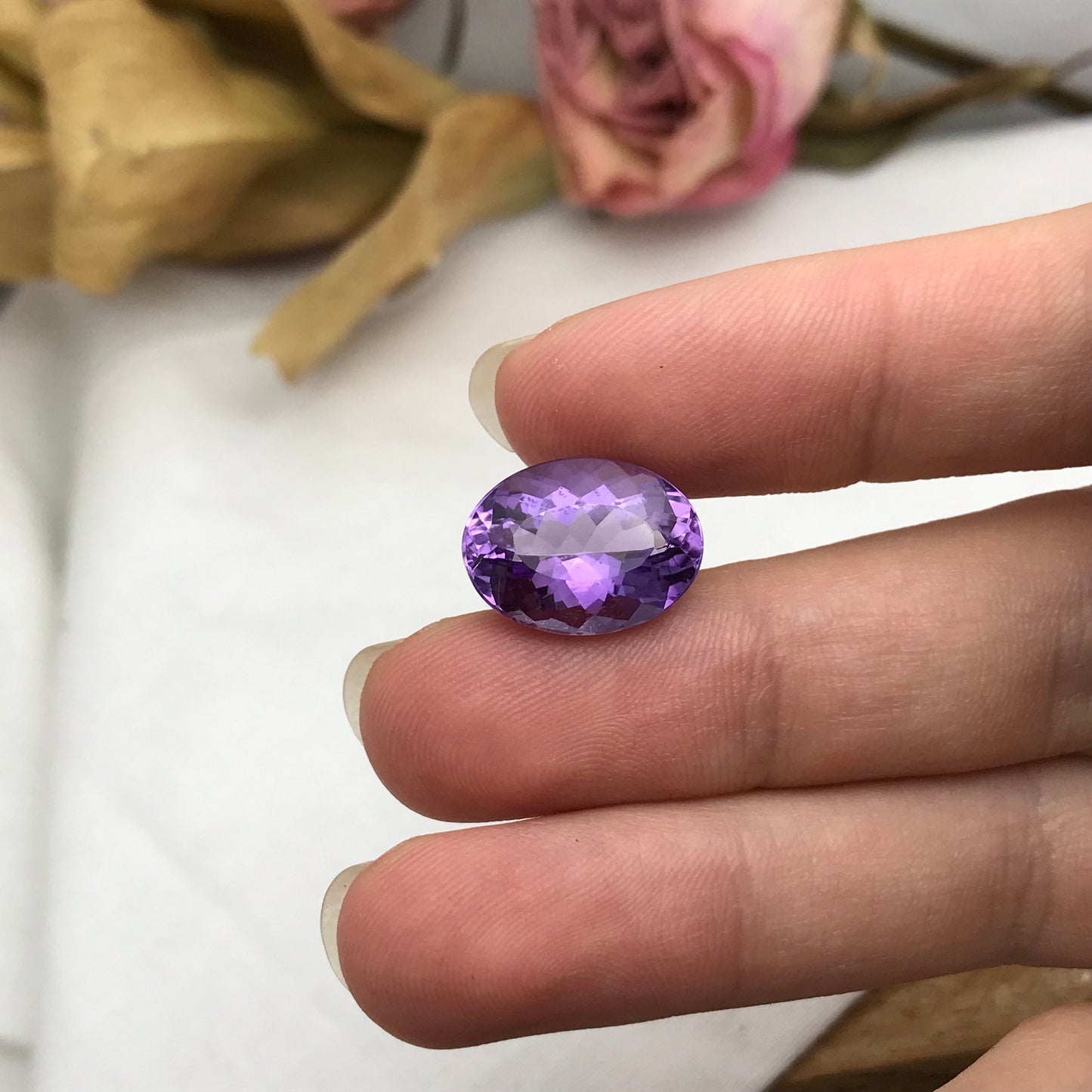 8.37 Carat Amethyst 15.6x11.55mm Oval Cut, Faceted Loose Purple Quartz