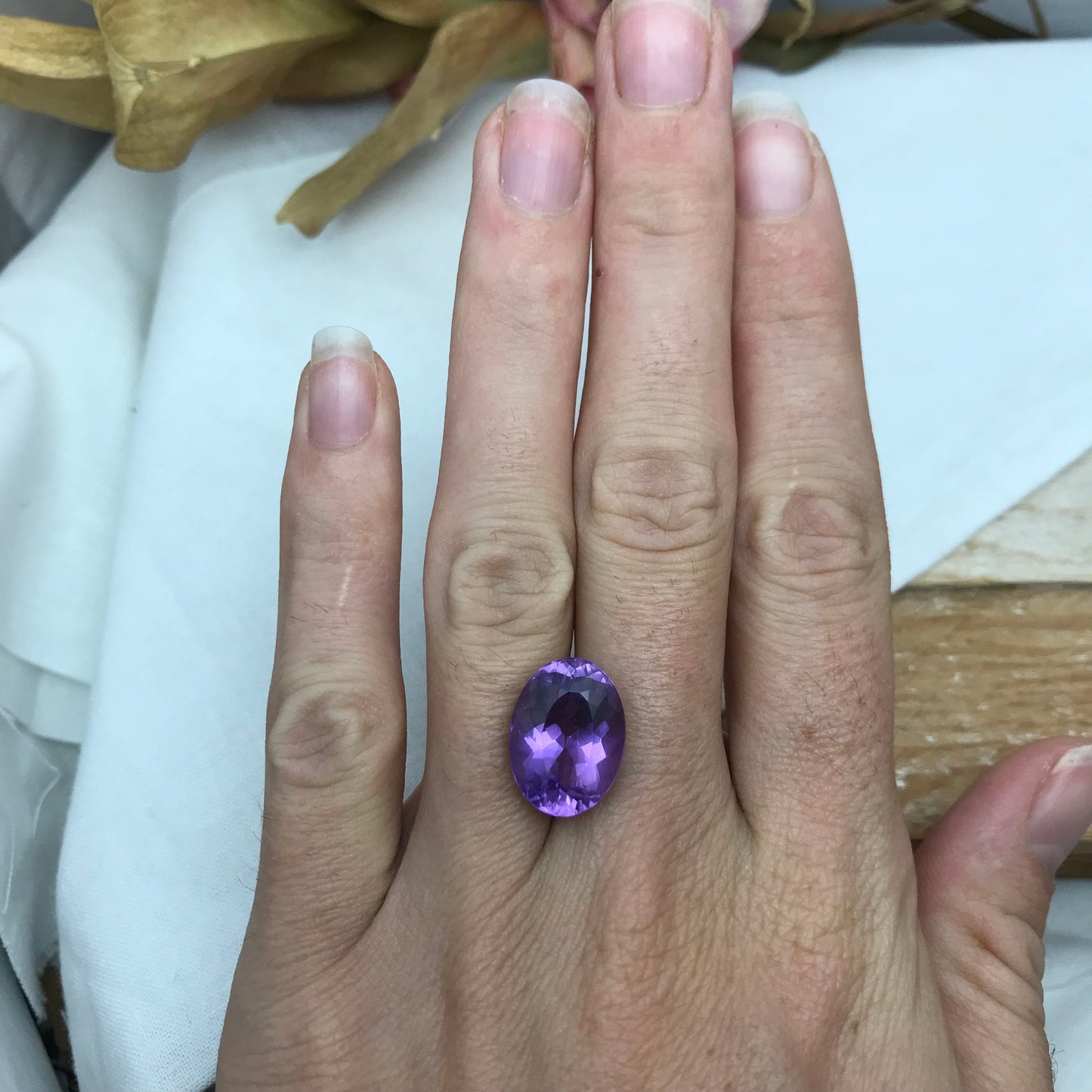 8.37 Carat Amethyst 15.6x11.55mm Oval Cut, Faceted Loose Purple Quartz