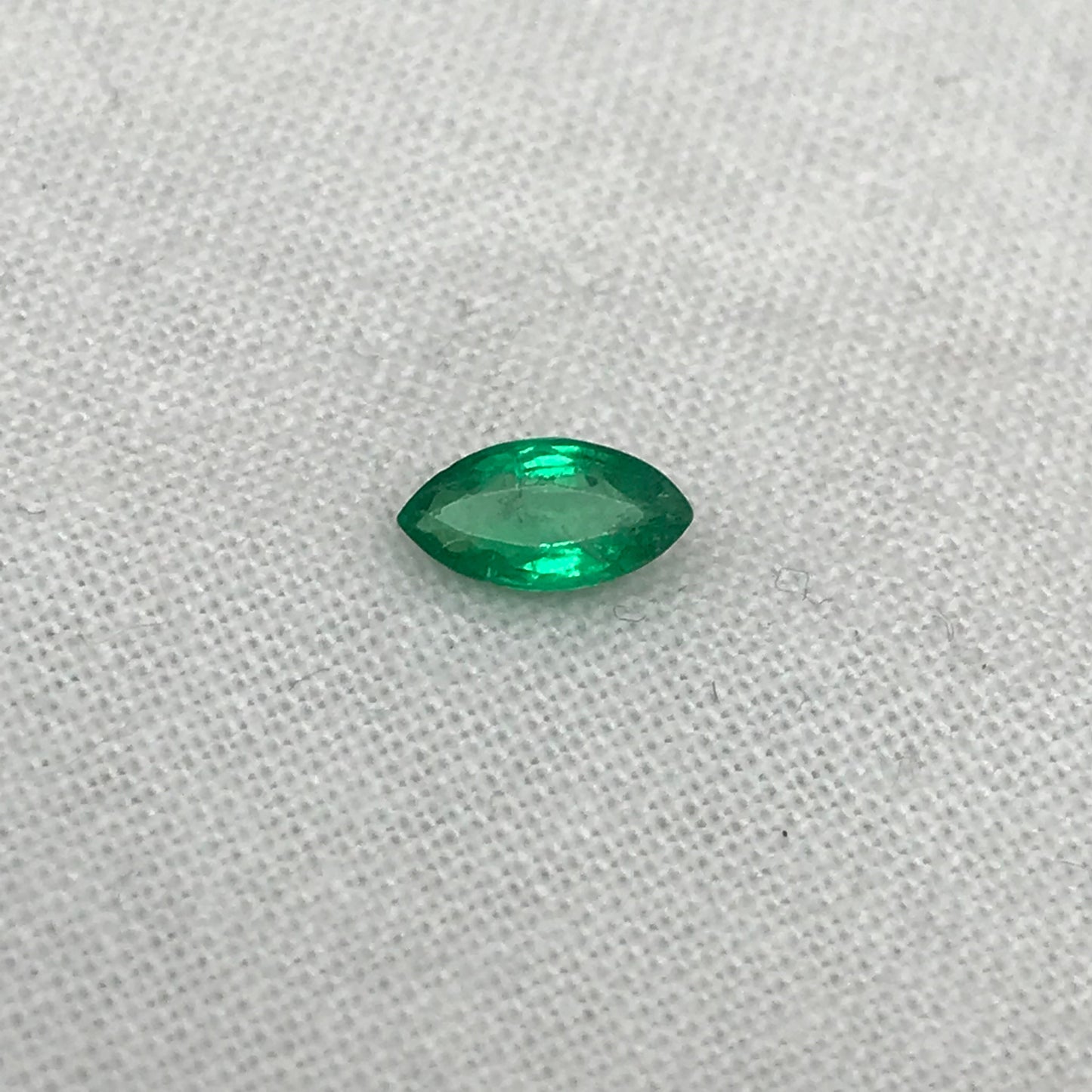 0.41 carat Natural Green Emerald 7x3.7mm Marquise Cut Loose Gem, Faceted Gemstone, Flowing Gems