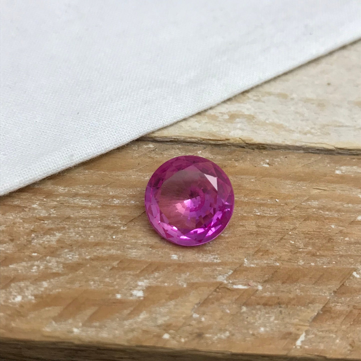 11 Carat Pink Lab Created Sapphire 13.7mm Round Cut, Loose Faceted Gemstone