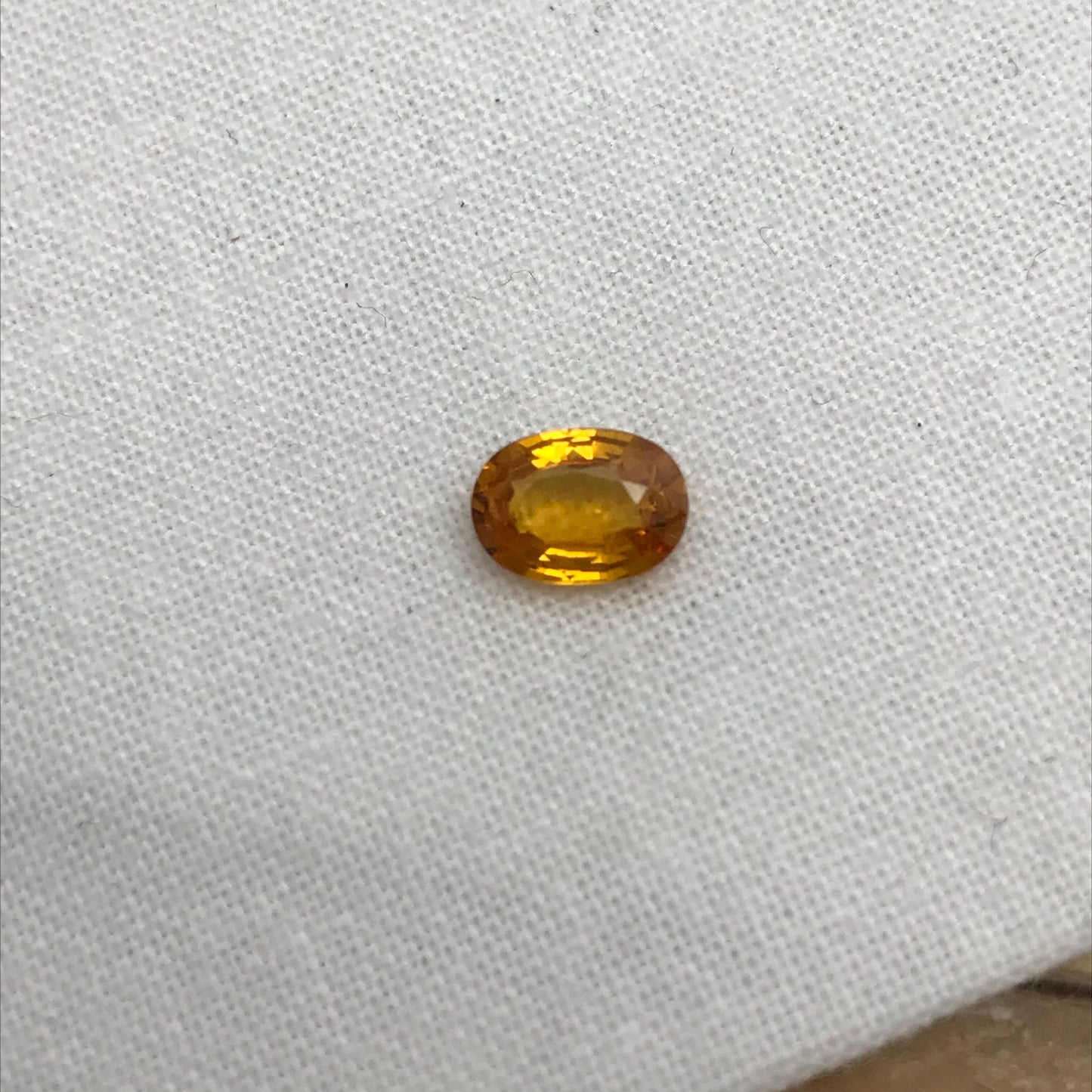 7x5mm Orange Sapphire 0.96 ct Color Treated Oval cut Faceted Loose Vivid Fancy Color Sapphire