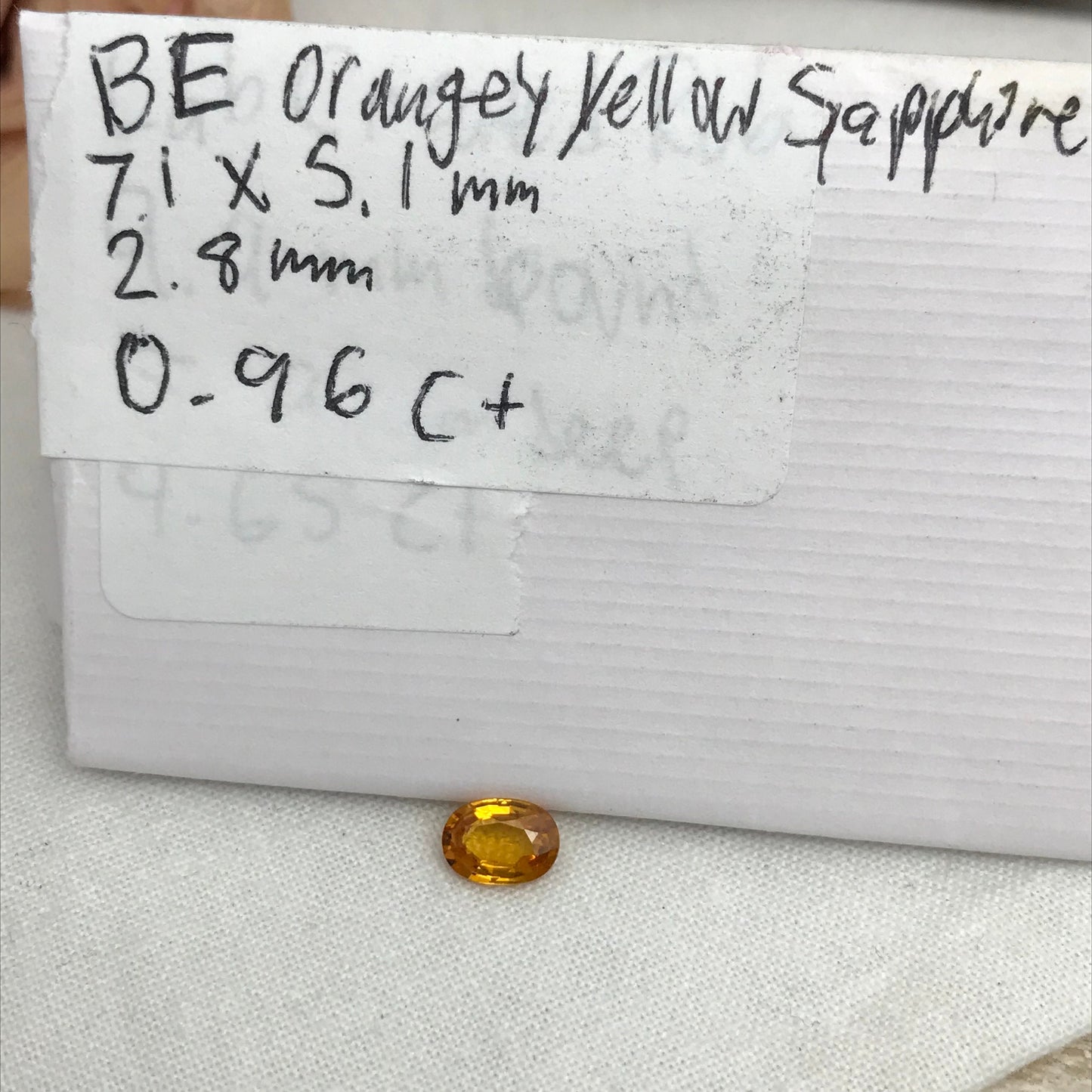 7x5mm Orange Sapphire 0.96 ct Color Treated Oval cut Faceted Loose Vivid Fancy Color Sapphire