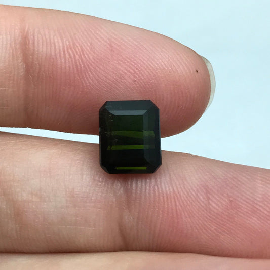 3.73 carat Natural Dark Green Tourmaline, 8.8x7.5mm Rectangle Octagon Cut Faceted Loose Gemstone