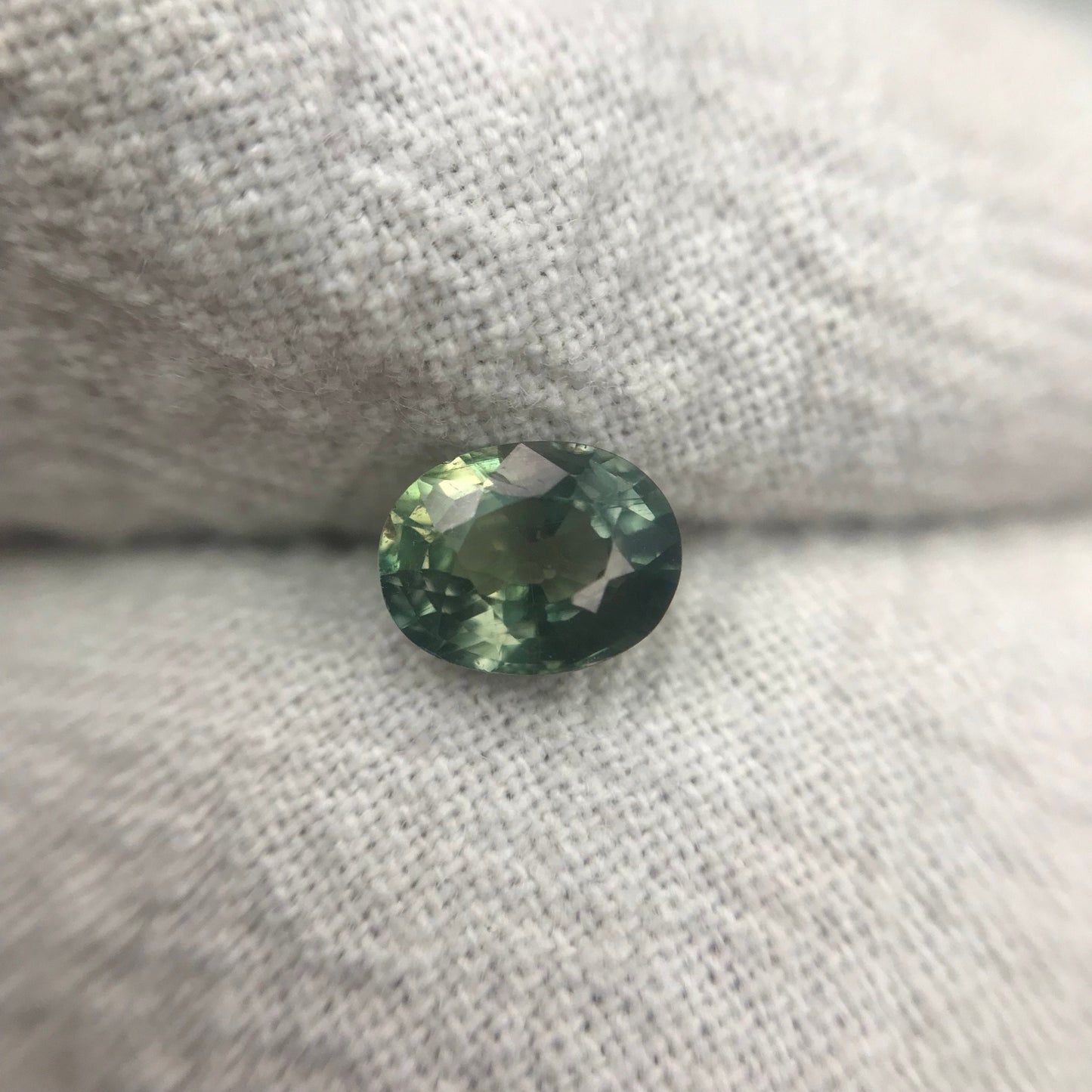 1.13 Carat Green Sapphire 6.47x5.2mm Oval Cut, Unheated Faceted Loose Natural Sapphire For Jewelry Setting