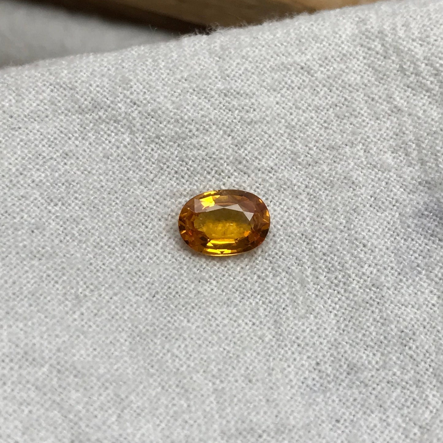 7x5mm Orange Sapphire 0.96 ct Color Treated Oval cut Faceted Loose Vivid Fancy Color Sapphire