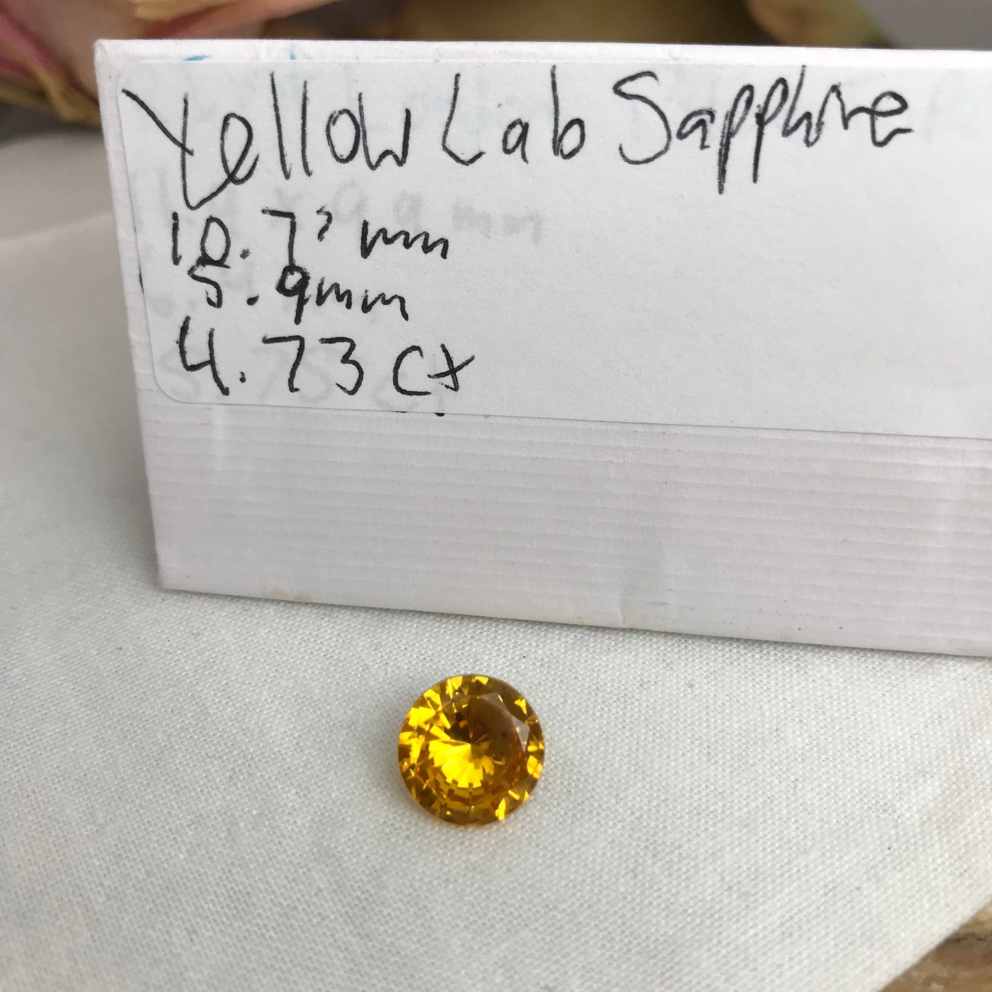 4.73 Ct Orange Yellow Synthetic Sapphire 10.7mm Round Cut, Faceted Loose Gemstone