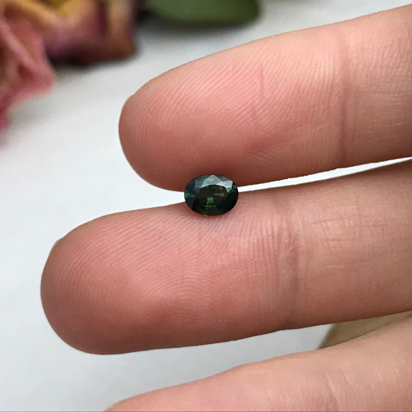 0.67 carat Natural Green Sapphire Oval Approx. 5x4.5mm