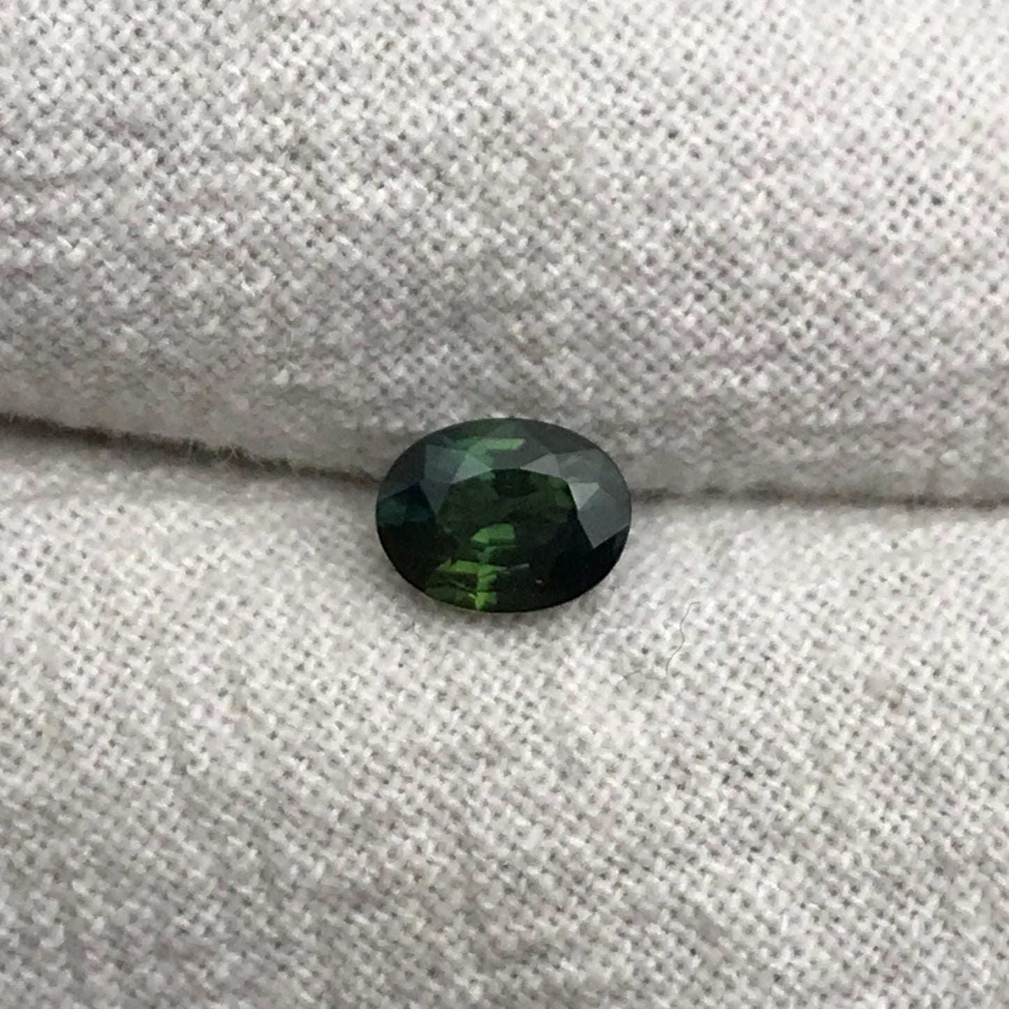0.67 carat Natural Green Sapphire Oval Approx. 5x4.5mm
