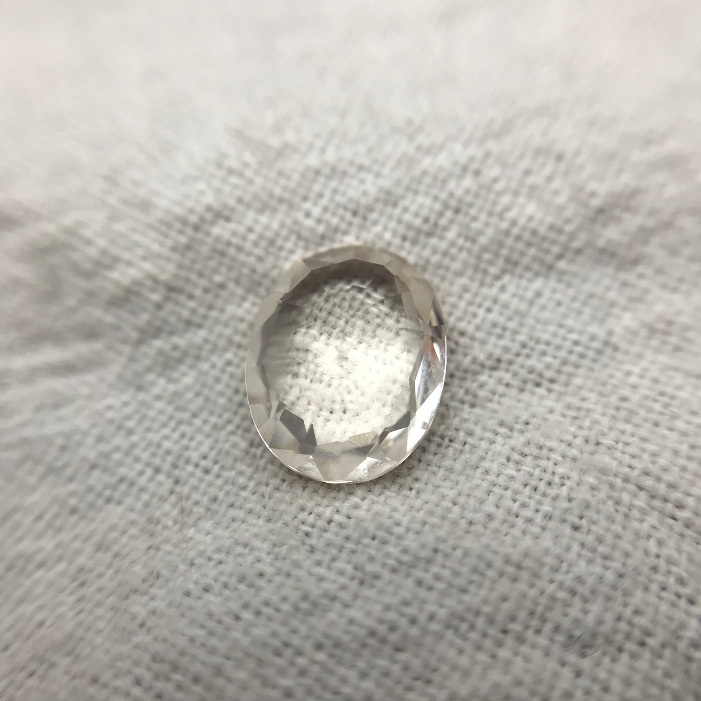 1.33 Carat Peach Morganite 8.3x6.8mm Oval Cut, Light Orangey Morganite