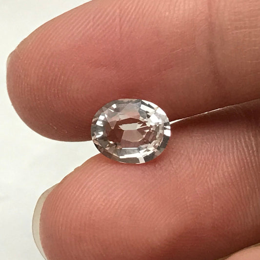 1.33 Carat Peach Morganite 8.3x6.8mm Oval Cut, Light Orangey Morganite