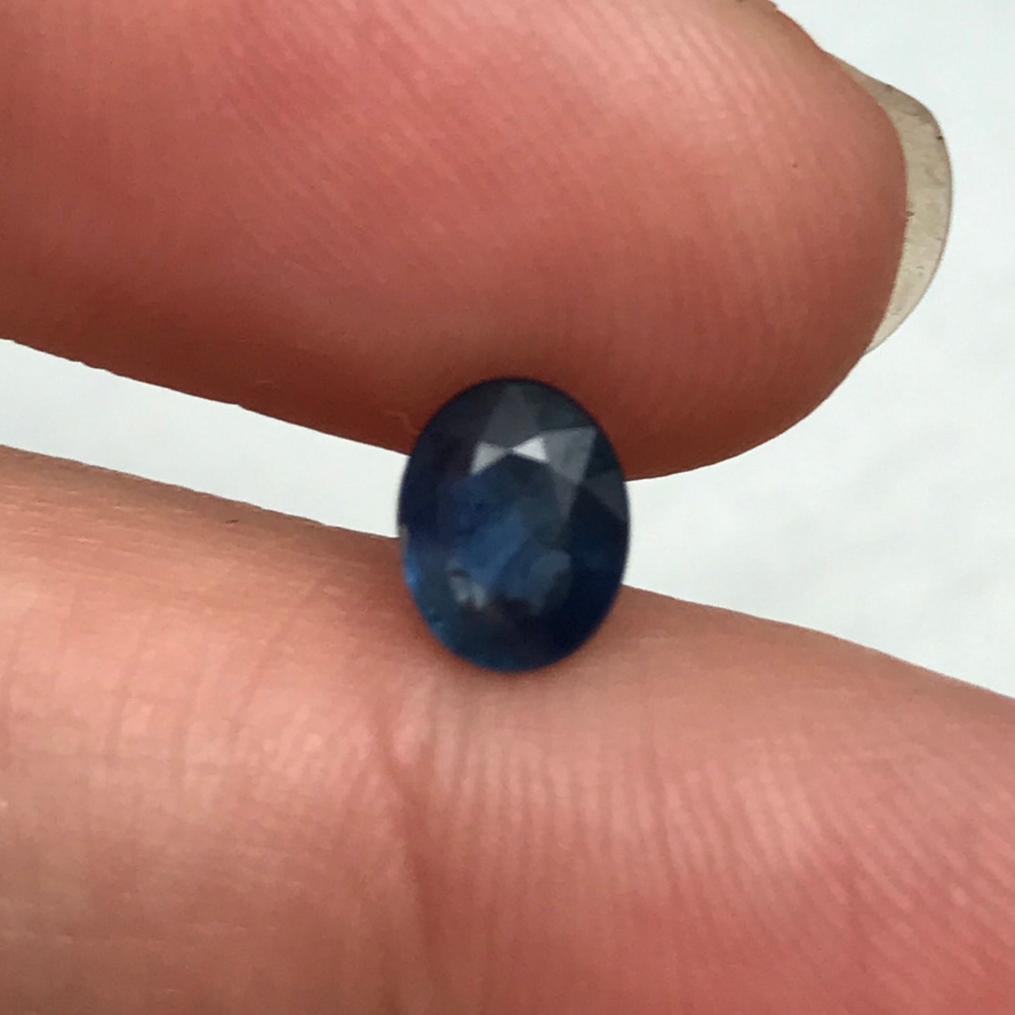 1 Ct Natural Blue Sapphire 6.6x5.3mm Oval Loose Faceted Velvety Blue Sapphire with Flaws