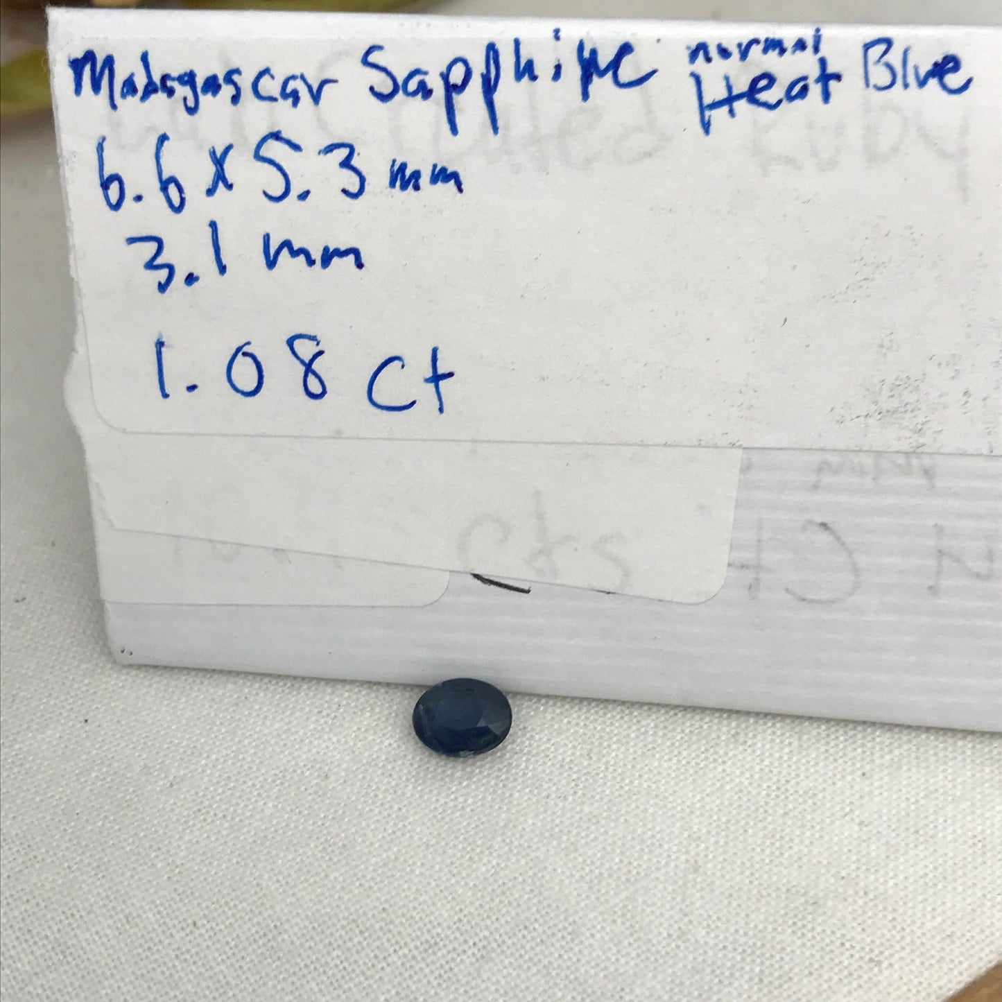 1 Ct Natural Blue Sapphire 6.6x5.3mm Oval Loose Faceted Velvety Blue Sapphire with Flaws