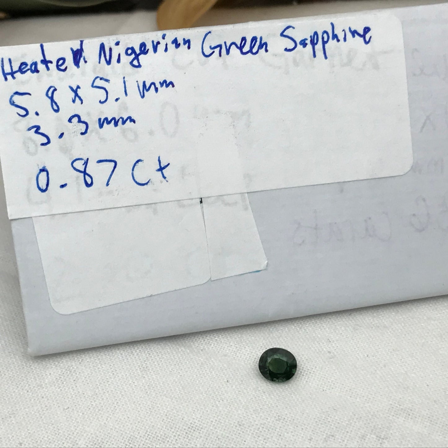 0.87 carat Natural Green Sapphire 5.8x5.1 Oval, Approx. 6x5mm